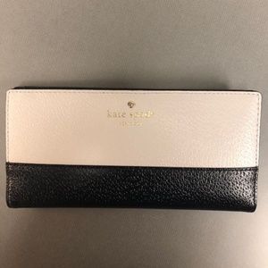 BNWT - Kate Spade Wallet